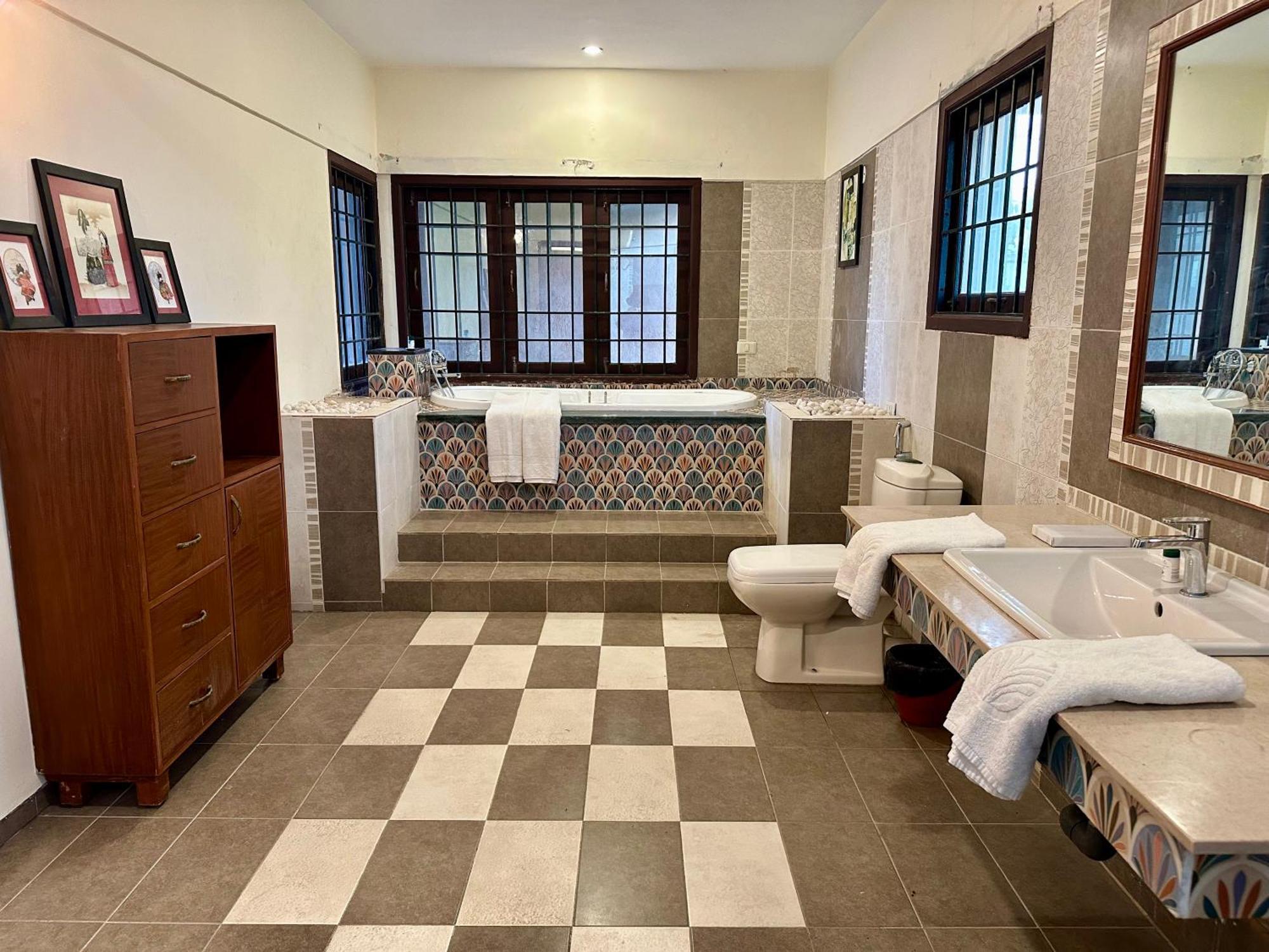 Costa Verde Luxury Seafront Villa Chennai Exteriör bild